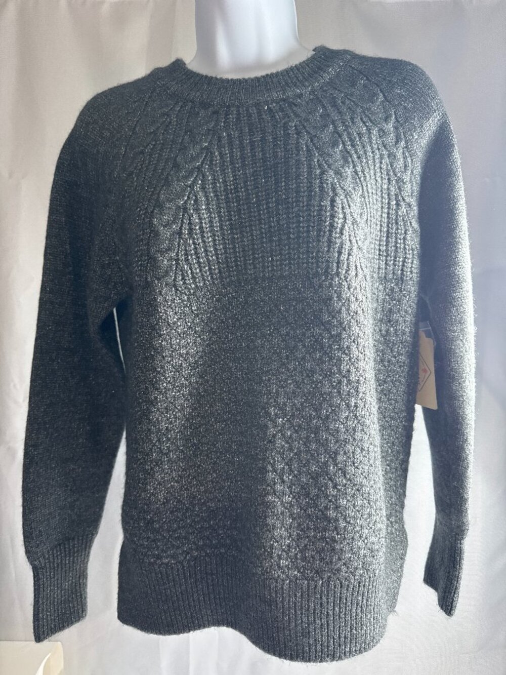 Women's St John's Bay Grey/Metalic Crew Neck, Long Sleeve Sweater Size Medium